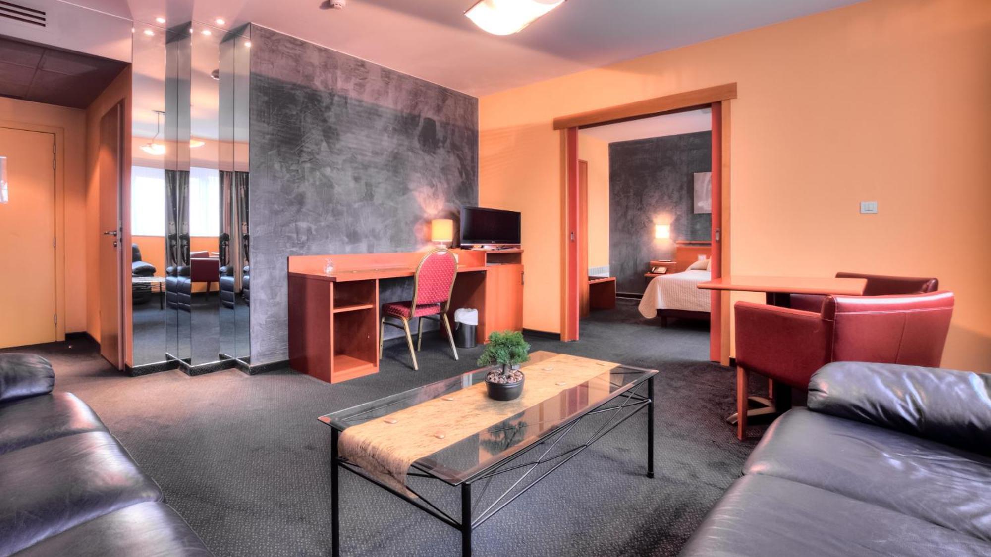 Hotel Tristar La Louviere Room photo