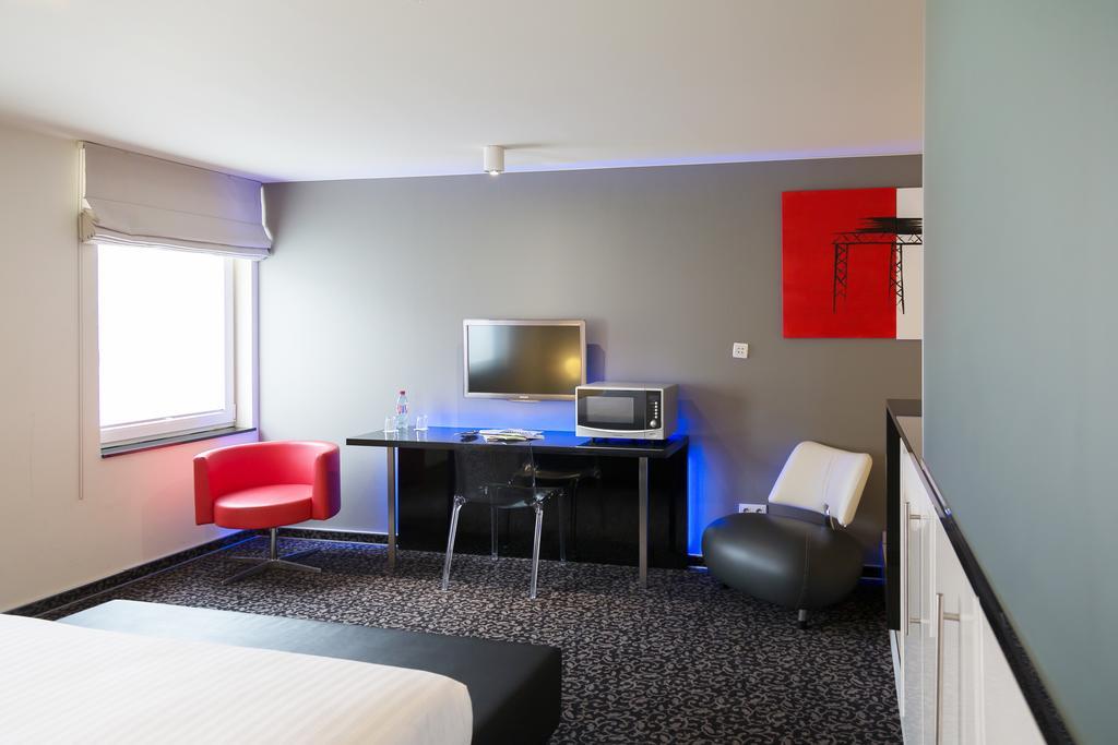 Hotel Tristar La Louviere Exterior photo